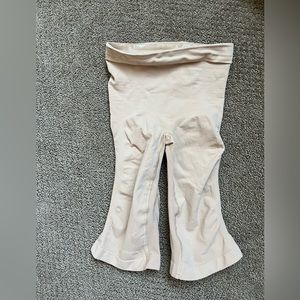 Skims shape wear.  Size S/M.